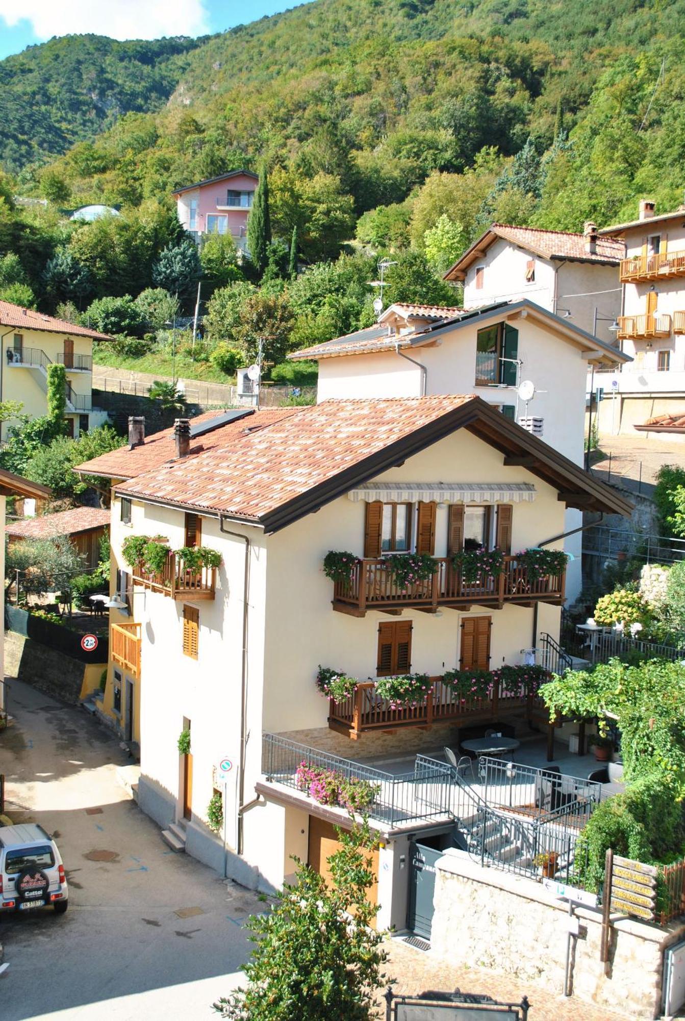 Alla Campanella Riva del Garda Luaran gambar